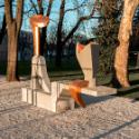Manfred Wakolbinger, Die Eroberung, 1984/2017, Kupferblech, Spachtelputz, Beton, 350 × 370 × 90…