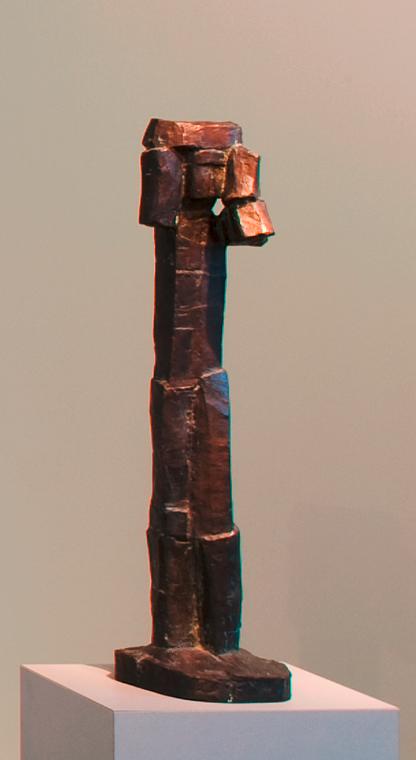Fritz Wotruba, Stehende Figur (mit erhobenen Armen), 1958, Bronze, 82,5 × 20 × 22 cm, Belvedere…