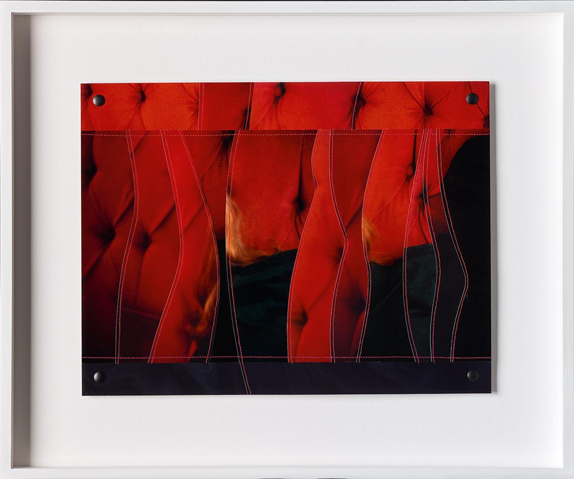 Maria Hahnenkamp, Rote-Zusammengenähte-Fotos, 1993–1995, C-Prints zusammengenäht, 26,2 × 34,3 c…