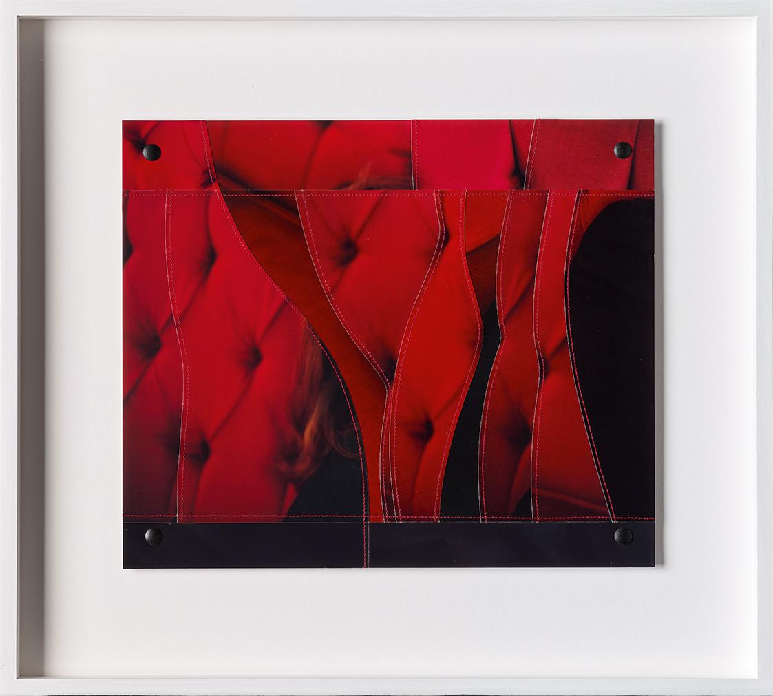 Maria Hahnenkamp, Rote-Zusammengenähte-Fotos, 1993–1995, C-Prints zusammengenäht, 25,8 × 30,6 c…