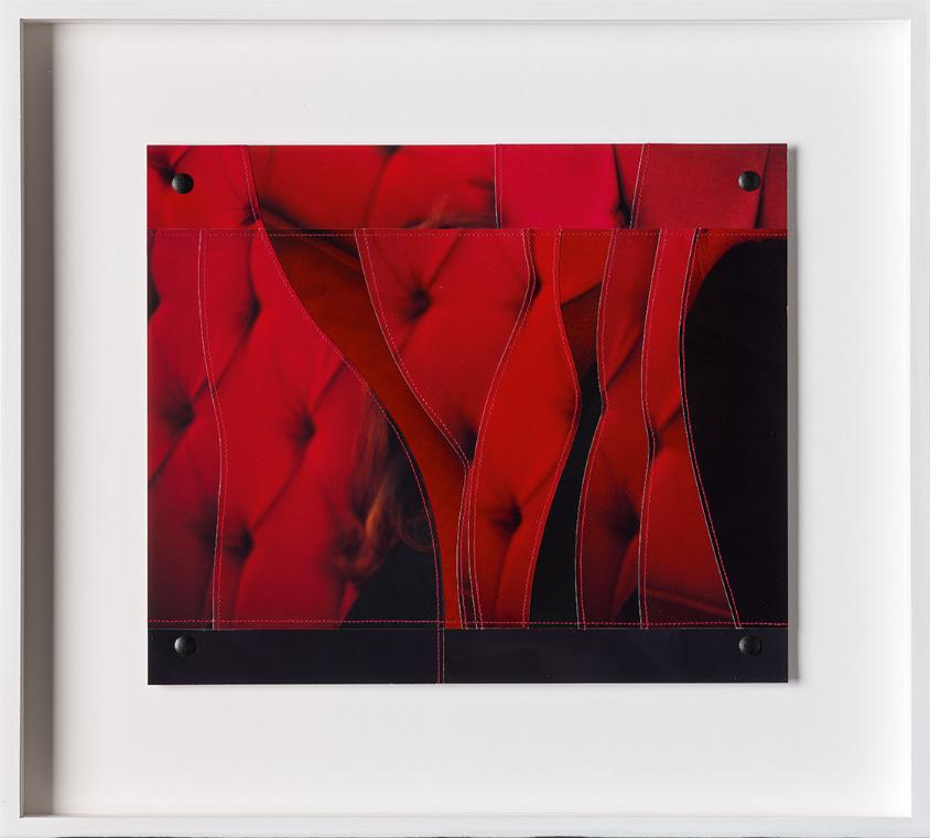 Maria Hahnenkamp, Rote-Zusammengenähte-Fotos, 1993–1995, C-Prints zusammengenäht, 25,8 × 30,6 c…