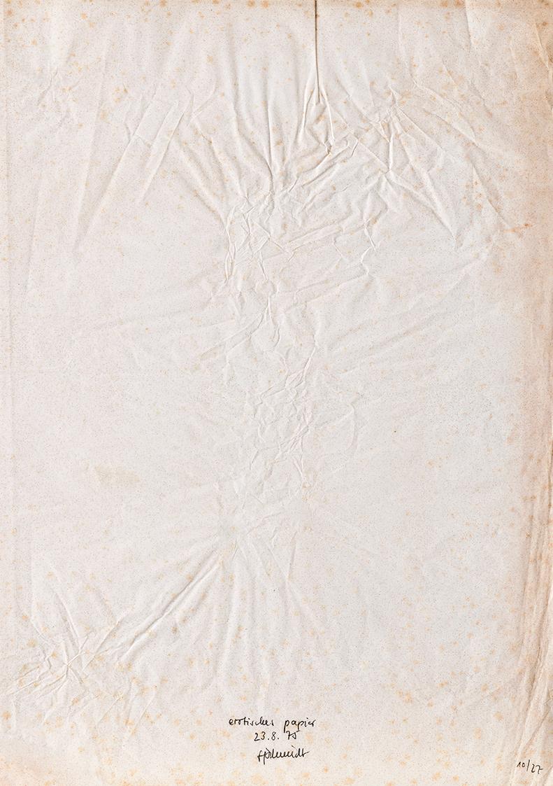 Siegfried J. Schmidt, erotisches papier, 1975, Seidenpapier mit Knitterung, 42,8 × 30,6 cm, Sch…