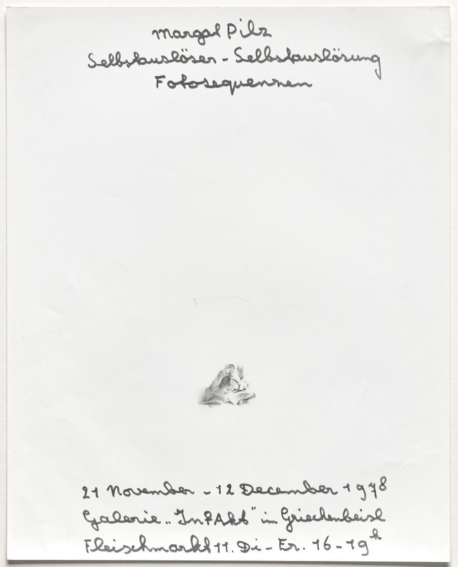 Margot Pilz, Plakat zur Ausstellung "Selbstauslöser, Selbstauslösung", 1978, Schwarzweißfoto, b…