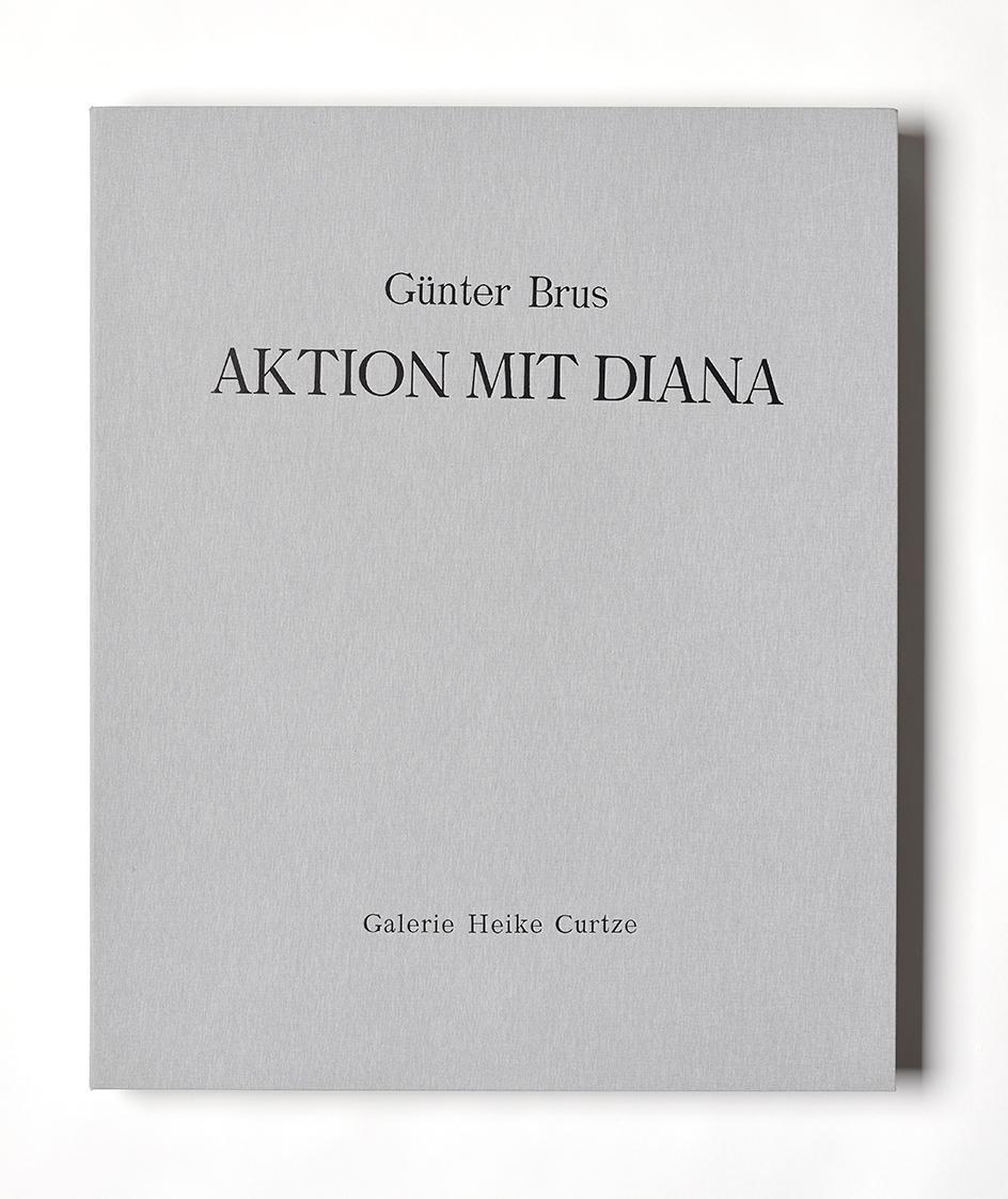 Günter Brus, Aktion mit Diana, 1967/2005, Silbergelatine auf Baryt, 13 Abzüge in Editionsbox, j ...