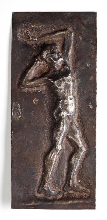 Männliche Figur - mit erhobenen Armen, Relief