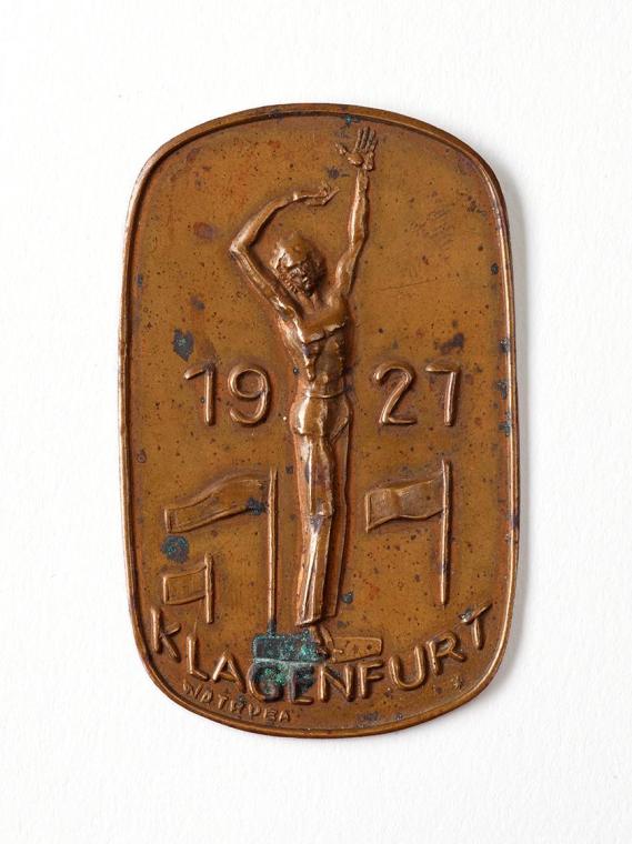 Fritz Wotruba, Plakette "Klagenfurt", 1927, Kupferblech, geprägt, 6,7 × 4,2 × 0,2 cm, Belvedere ...