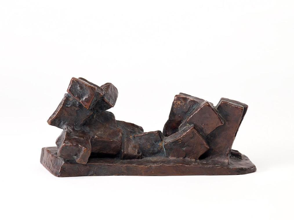 Fritz Wotruba, Liegende Figur, Entwurf für Große liegende Figur, 1962, Bronze, 33 × 14,5 × 14,5 ...