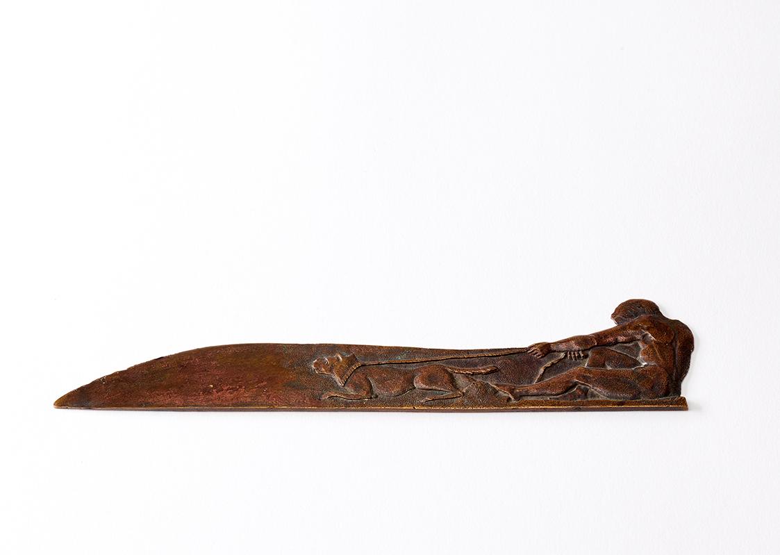 Fritz Wotruba, Brieföffner, 1921/1924, Messingblech, Metallschnitt, 4,5 × 20,5 × 3,5 cm, Belved…