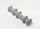Christine Hohenbüchler, Ohne Titel, 1988–1989, Stein, 22 × 100 × 32 cm, Belvedere, Wien, Inv.-N…