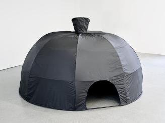 Anna-Sophie Berger, The Wearer of Clothes, 2019, Nylon, Stahl, Garn, 247 × 240 × 240 cm, Belved…