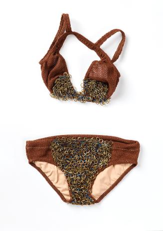 Christine Hohenbüchler, Bikini, undatiert, Stoff, Kupfer, ca.: 15 × 36 × 2 cm, Belvedere, Wien,…