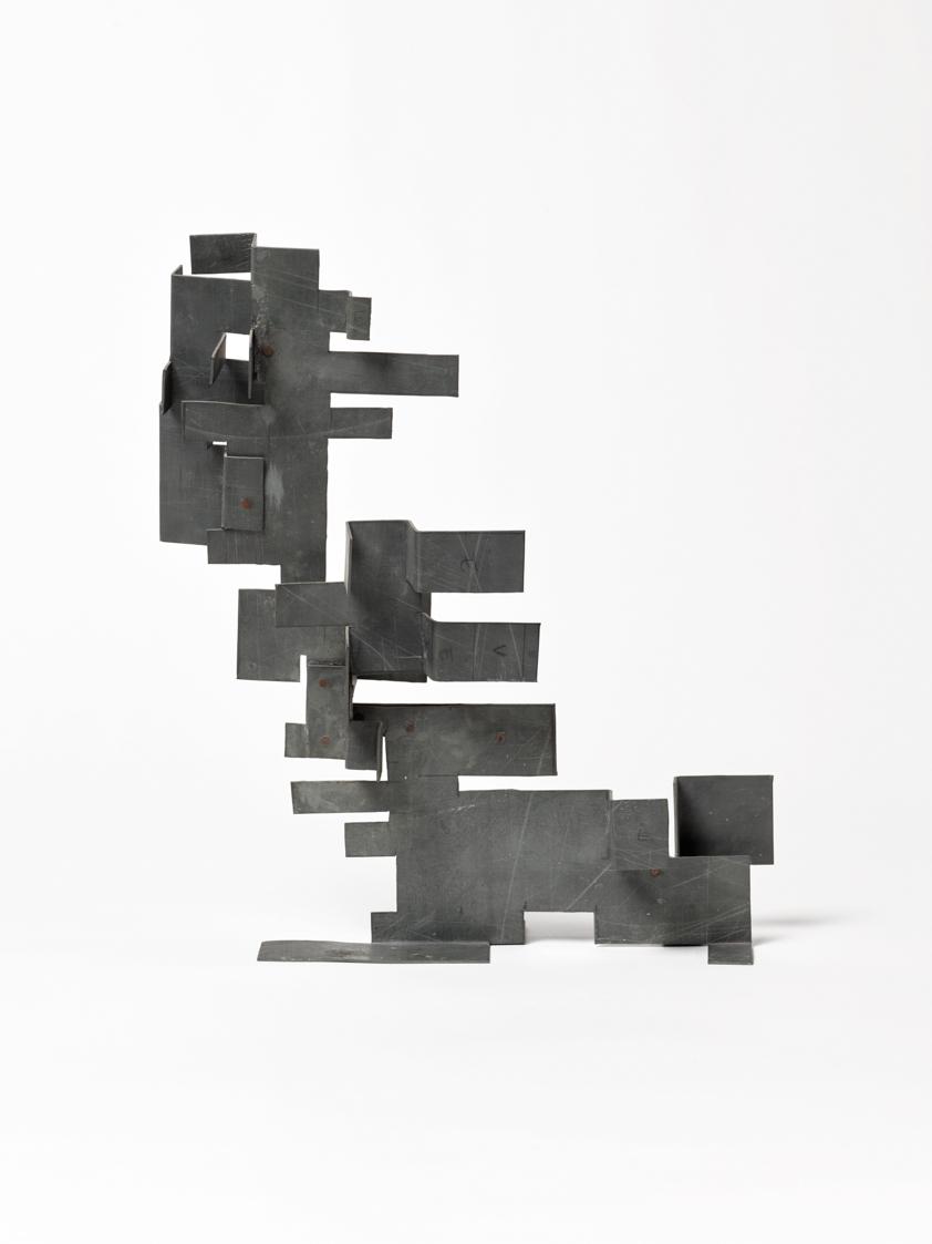 Fritz Wotruba, Studie V, um 1970, Zinkblech, 38,5 × 8,5 × 33,5 cm, Belvedere, Wien, Inv.-Nr. FW…
