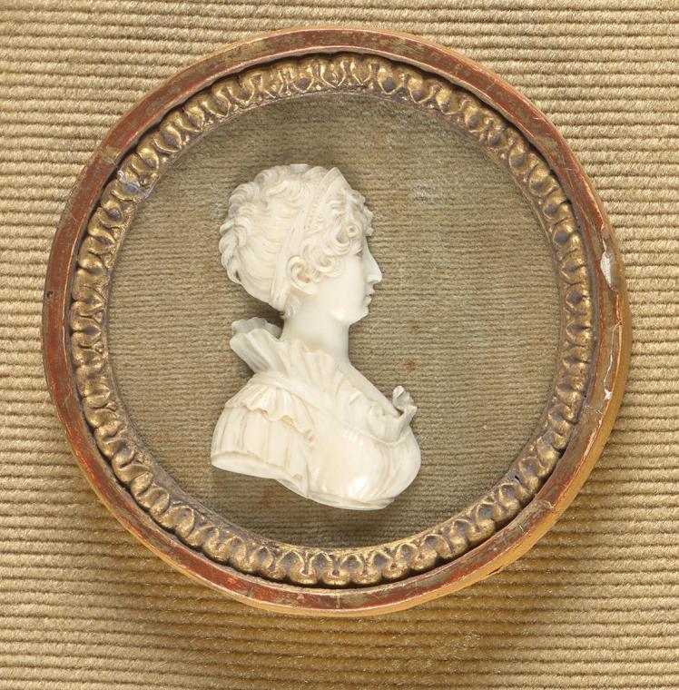 Unbekannter Künstler, Dame mit Haarband und Diadem (Charlotte von Stein?), um 1800, Elfenbein, …