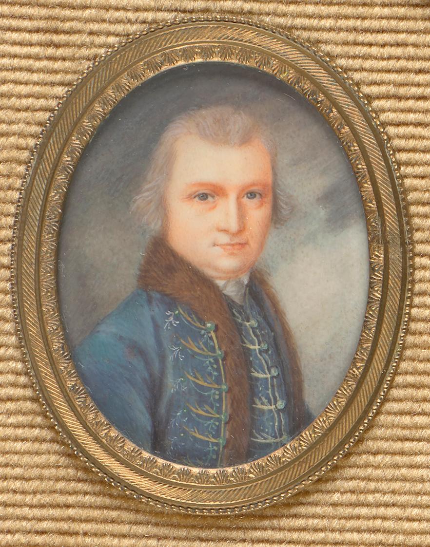 Zuschreibung an Augustin Théodule Ribot, Herrenportait mit blauem Revers, um 1805, Elfenbein, 5…