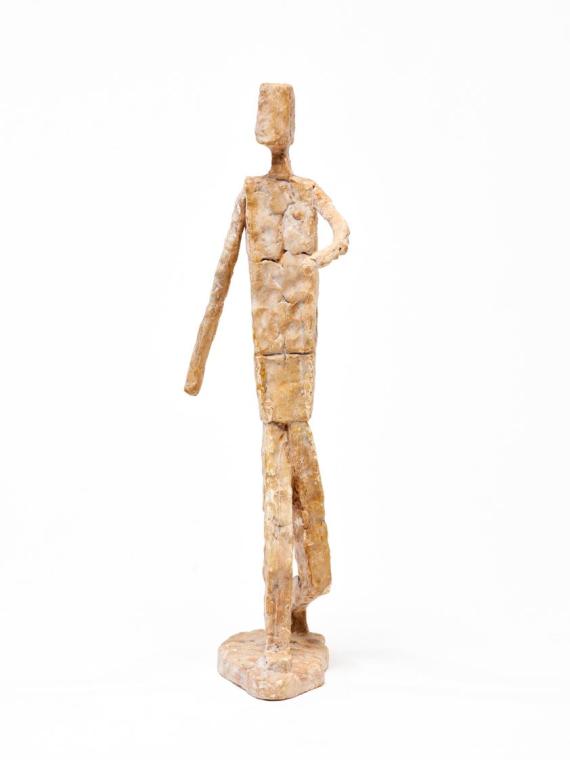 Fritz Wotruba, Kleine gehende Figur II (Linker Arm vorgestreckt), 1948, Gipsguss nach Tonmodell ...