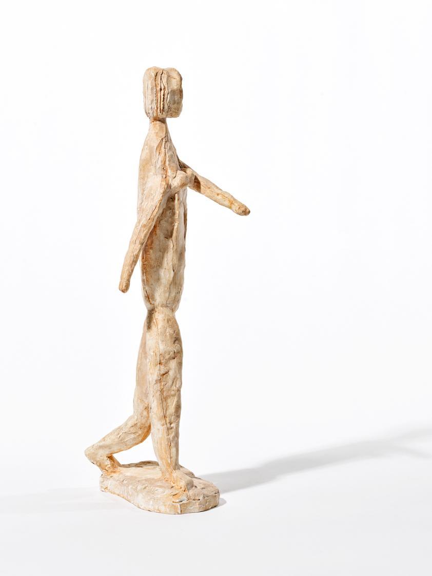 Fritz Wotruba, Kleine schreitende Figur, Um 1950, Gipsguss nach Tonmodell, 37,5 × 9,5 × 13,5 cm ...