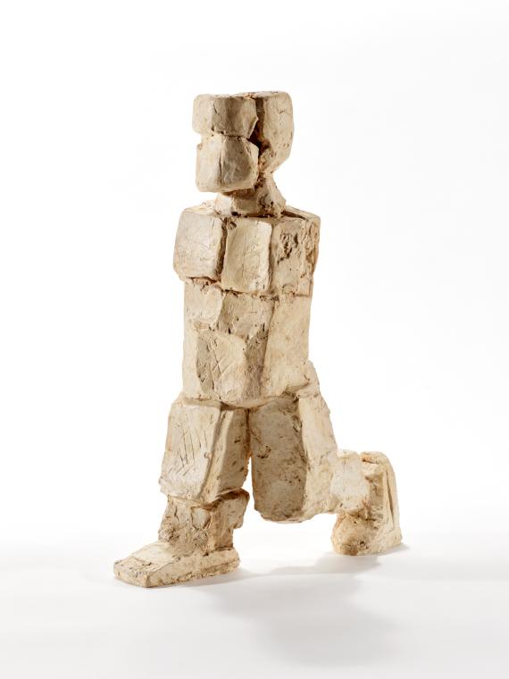 Fritz Wotruba, Kleiner Gehender, 1952, Gipsguss nach Tonmodell, 42 × 18 × 35 cm, Belvedere, Wie…