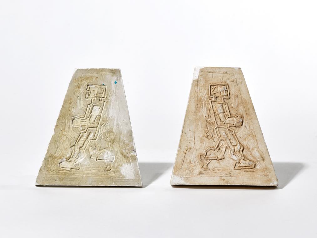 Fritz Wotruba, Relief mit gehender Figur, um 1952, Gips, negativ : 12,5 × 11,5 × 1,2 cm, Belved…