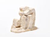 Fritz Wotruba, Kleine kauernde Figur, 1961, Gipsguss nach Tonmodell, 21 × 25,5 × 14,5 cm, Belve ...