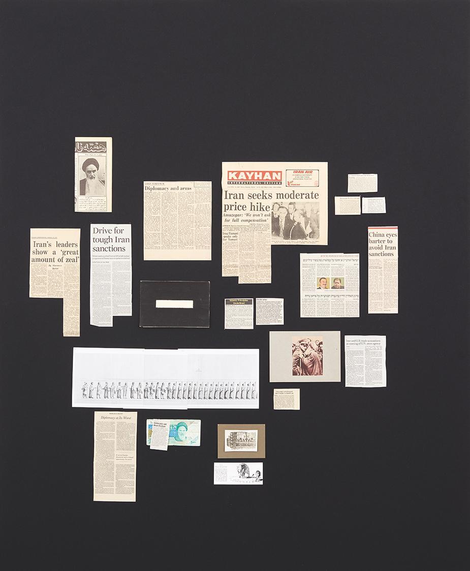 Simon Wachsmuth, Ohne Titel (Tafeln), 2007, 6 Holztafeln, mit Stoff bespannt, diverse Materiali…