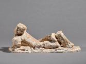 Fritz Wotruba, Liegende Figur I, 1972, Gipsguss nach Tonmodell, 16 × 40,5 × 14,5 cm, Belvedere,…