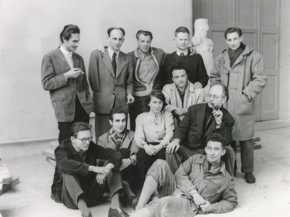 Fritz Wotruba, Fritz Wotruba mit Schülern und Freund*innen in seinem Atelier in der Böcklinstra…