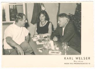 Fritz Wotruba, Lucy und Fritz Wotruba mit Fritz Barta in der Buschenschank Karl Welser in Wien-…