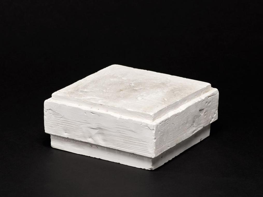 Fritz Wotruba, Modell für den Altar der Kirche St. Michael in Luzern, 1967, Gips, 20 × 20 × 9 c…