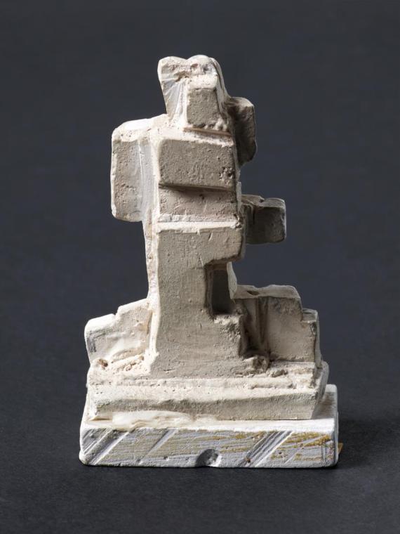 Fritz Wotruba, Kleine Figur, Entwurf für Grosse Figur für Luzern, 1966, Gips, geschnitzt, 8,1 ×…