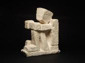 Fritz Wotruba, Hockender (Geschlossene Figur), 1951, Zementguss nach Steinskulptur, 53 × 22 × 4 ...