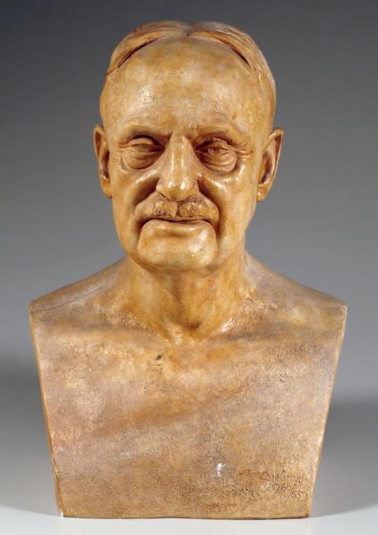 Gustinus Ambrosi, Adolf Schärf, 1960/1965, Gips, getönt, H: 49 cm, Belvedere, Wien, Inv.-Nr. A …