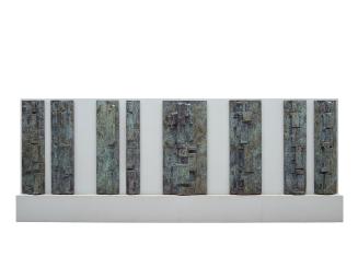 Fritz Wotruba, Marburger Relief (Serie von acht Reliefplatten), 1963/1964, Bronze, 164 × 400 × …