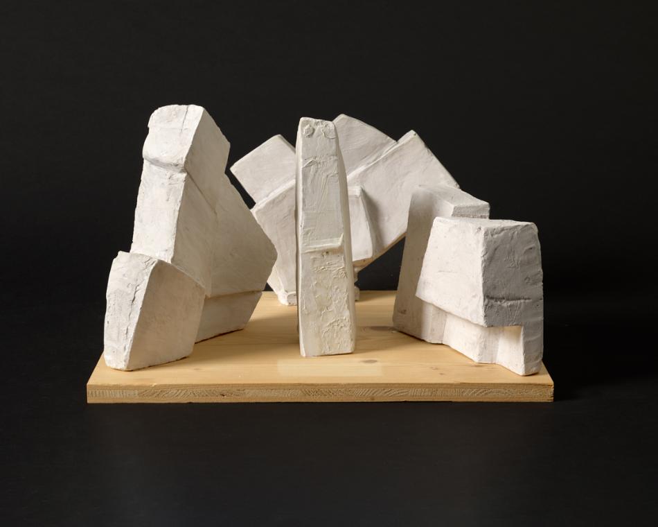 Der Ring des Nibelungen" (Richard Wagner). Alternativer Entwurf für die Bühnenbauten "Die Walküre", 1. Bild "Das Innere eines Wohnraumes (Esche)" zur Inszenierung an der Deutschen Oper, Berlin, 1967