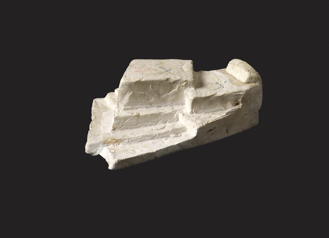 "Der Ring des Nibelungen" (Richard Wagner). Entwurf für die Bühnenbauten "Das Rheingold", 2. und 4. Bild "Freie Gegend auf Bergeshöhen" zur Inszenierung an der Deutschen Oper, Berlin, 1967. Linker Teil des fünfteiligen Gesamtmodells