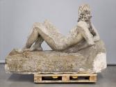 Fritz Wotruba, Grosse Liegende, 1931, Kalksandstein, 198 × 72 × 133 cm, 1100 kg, Belvedere, Wie…
