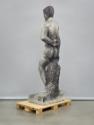 Fritz Wotruba, Grosse dunkle Figur, 1933, Hartsandstein, schwarz bemalt, 243 × 82,5 × 55,5 cm,  ...