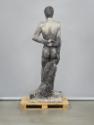Fritz Wotruba, Grosse dunkle Figur, 1933, Hartsandstein, schwarz bemalt, 243 × 82,5 × 55,5 cm, …