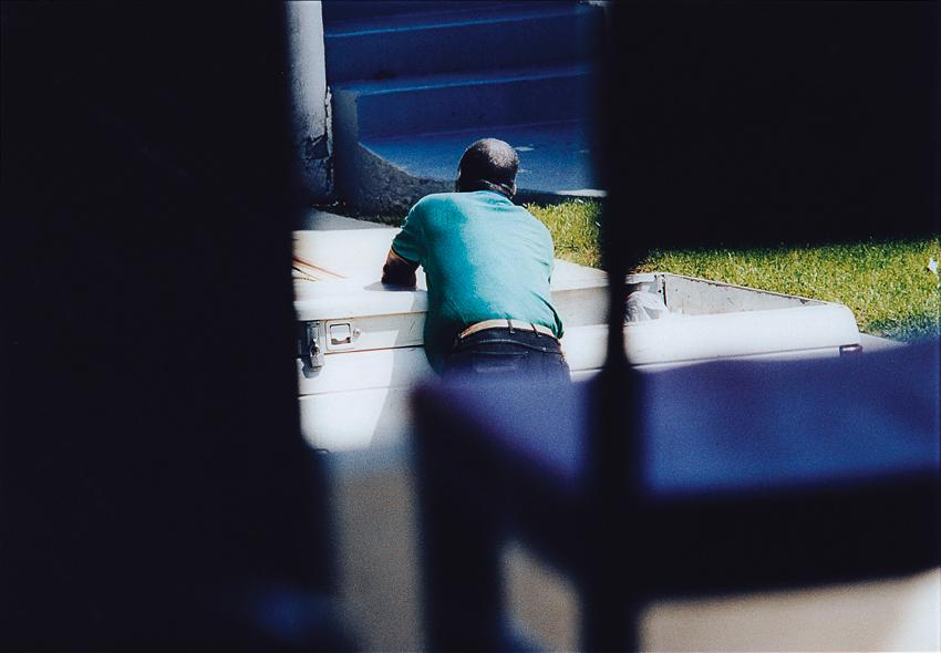 G.R.A.M. Künstlergruppe, Paparazzi, 1997, C-Print, ungerahmt: 70 × 100 × 0,5 cm, Belvedere, Wie…