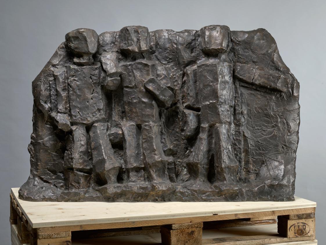 Fritz Wotruba, Relief mit drei Figuren, 1951, Bronze, 77 × 129 × 22 cm, Belvedere, Wien, Inv.-N…