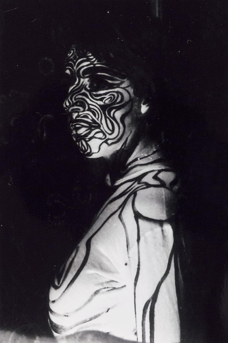 Margot Pilz, Fotoarbeit für das 2. Pintorarium am 23. 11. 1964 in der Galerie Fuchs, 1964, Schw…