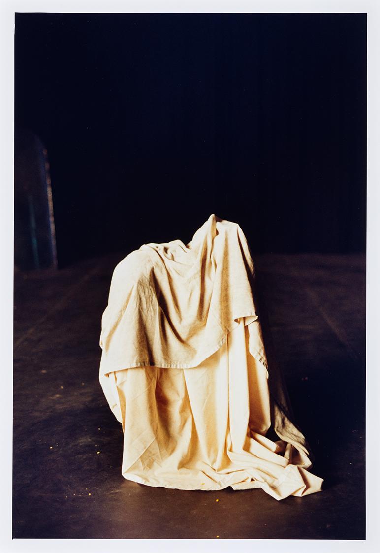 Constanze Ruhm, A Woman's Work is Never Done / Set3_89580021, 2023, Analoge Farbvergrößerung au…