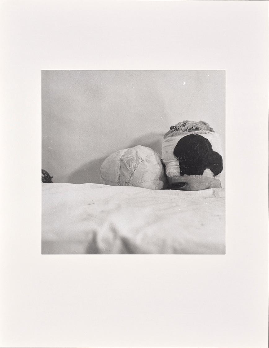 Rudolf Schwarzkogler, 4. Aktion, 1965, Fotografie, 34 × 34 cm, Belvedere, Wien, Inv.-Nr. 8877/4 ...