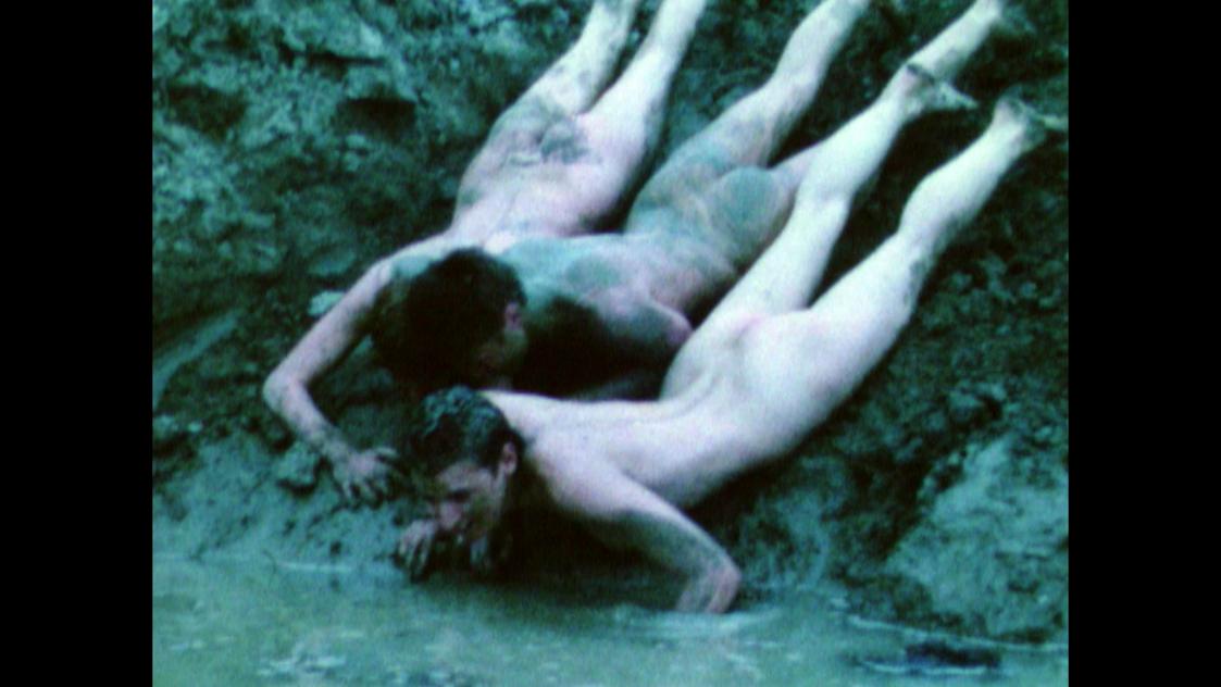 Ursula Pürrer, Zarte Knöpfe, 1985, Film, Leihgabe der Österreichischen Ludwig-Stiftung, Wien, B…