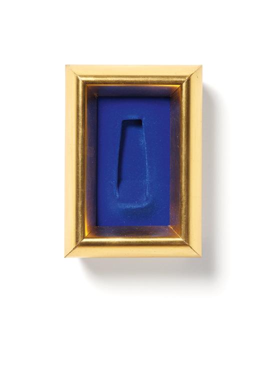 O. T. (Parfum-Devotionalie I. – Blauer Seidenfilz Nr. 32)