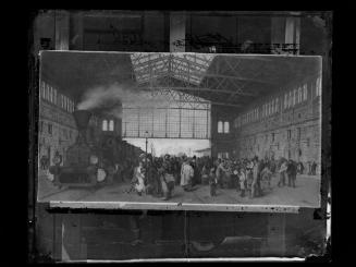 Josef Löwy – k. u. k. Hof-Photograph, Kunst- und Verlags-Anstalt, Ankunft eines Zuges am Nordwe…