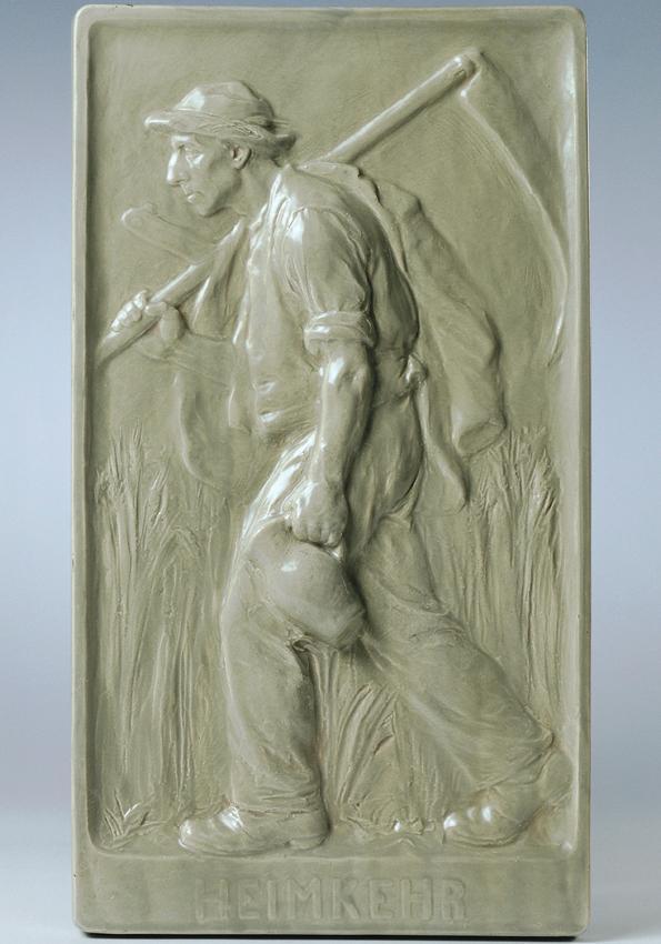 Wiener Kunstkeramische Werkstätte Busch & Ludescher, Heimkehr, 1909, Fayence, 46,5 x 25 cm, Bel…