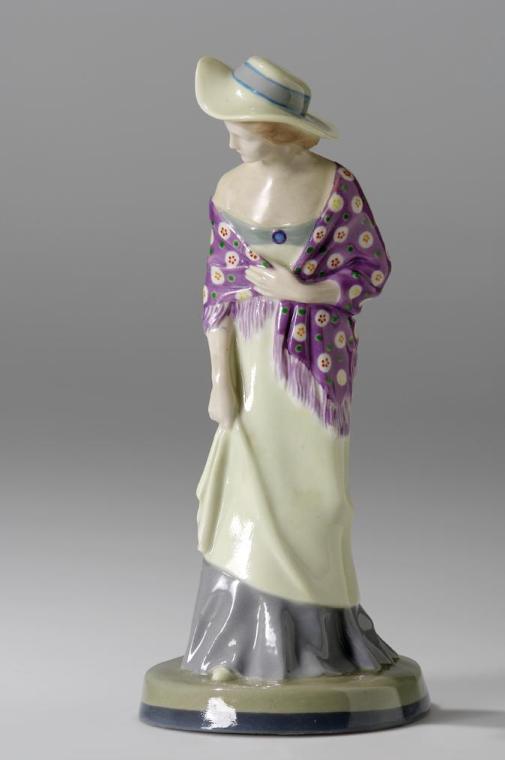 Johanna Aloisia Meier-Michel, Dame mit Hut, um 1908/1909, Bemaltes Porzellan, H: 24 cm, Belvede…