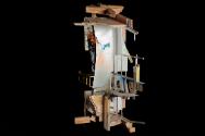 Lois Renner, Raumteil "Stadtseite", 1997, Lindenholz, Messing, Ölfarbe, Belvedere, Wien, Inv.-N…