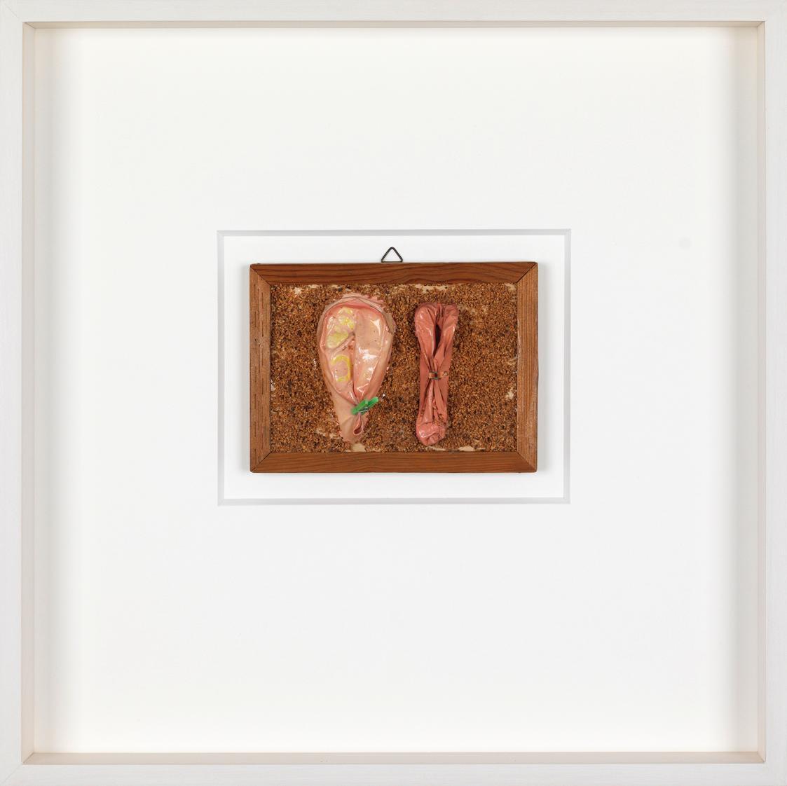 Birgit Jürgenssen, Ohne Titel, um 1972, Diverse Materialien, 10,5 × 16,1 × 4,5 cm, Leihgabe der…