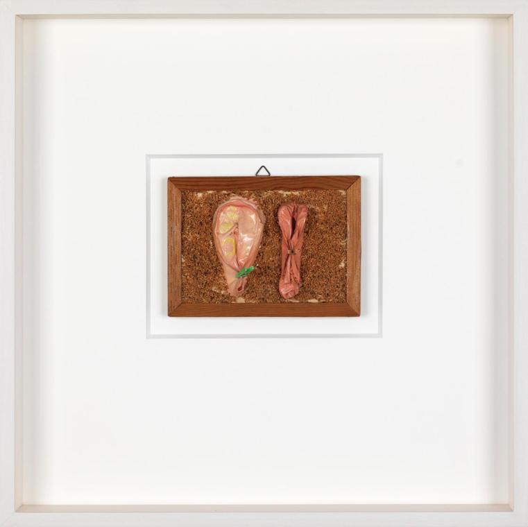 Birgit Jürgenssen, Ohne Titel, um 1972, Diverse Materialien, 10,5 × 16,1 × 4,5 cm, Leihgabe der…